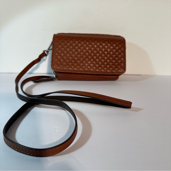 Vera Bradley Handbags - Vera Bradley Carryall RFID All in One Crossbody Purse Leather Classic Mocha NWT